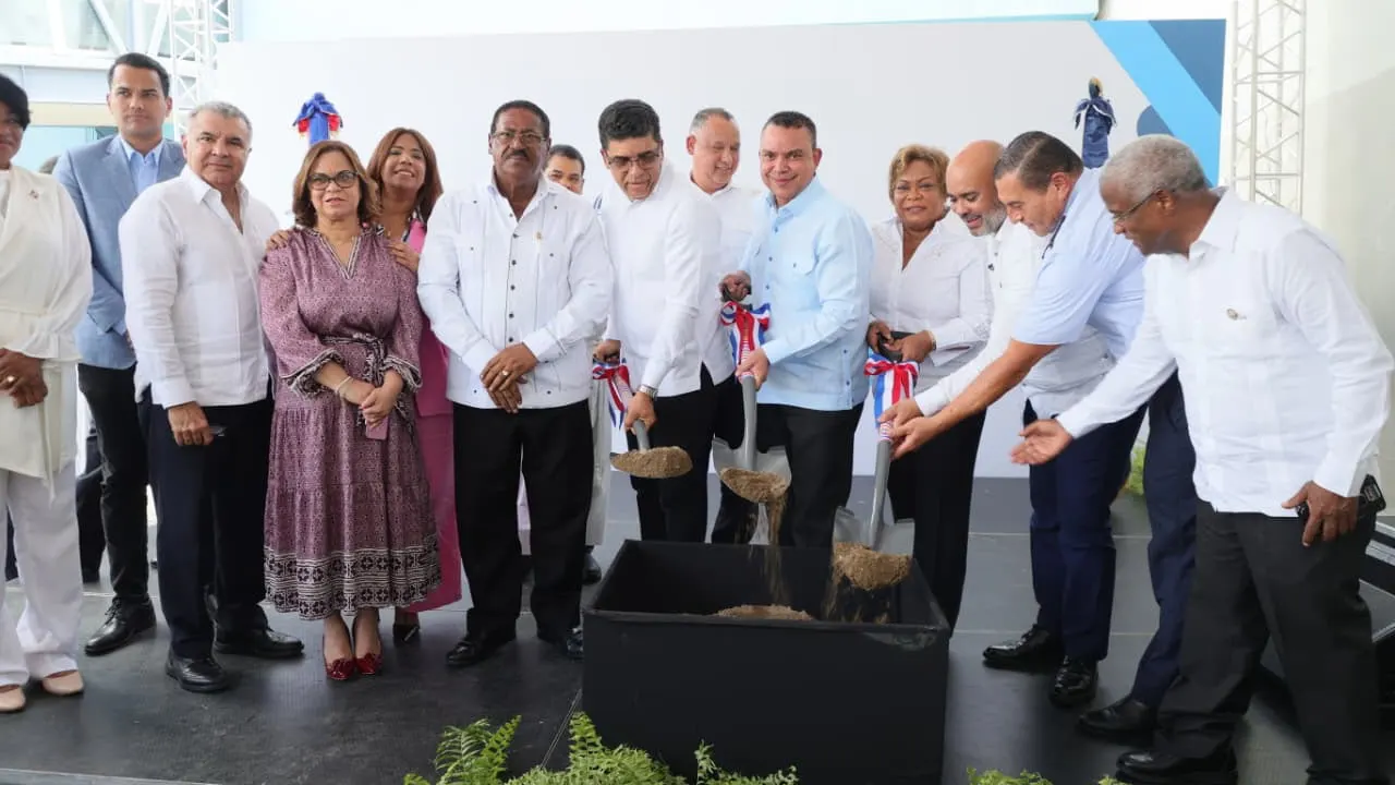 SNS inicia remozamiento de Emergencia y Edificio Pediátrico del Hospital Darío Contreras