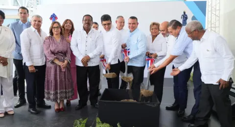 SNS inicia remozamiento de Emergencia y Edificio Pediátrico del Hospital Darío Contreras