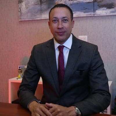 Dr. Arturo Medero, Urología en Santo Domingo