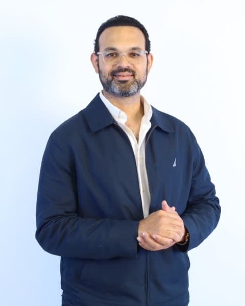 Dr. Ismael Peralta, Neurocirugía