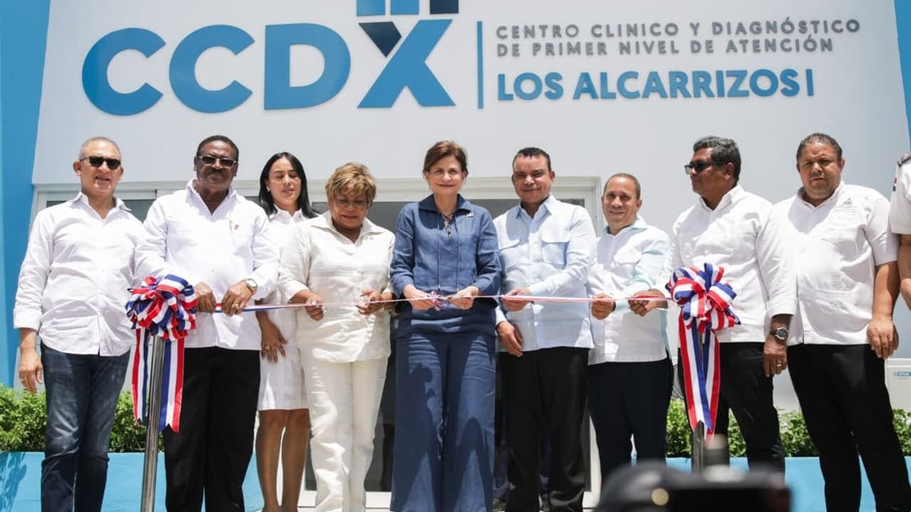 Raquel Peña encabeza entrega de centro diagnóstico en Los Alcarrizos