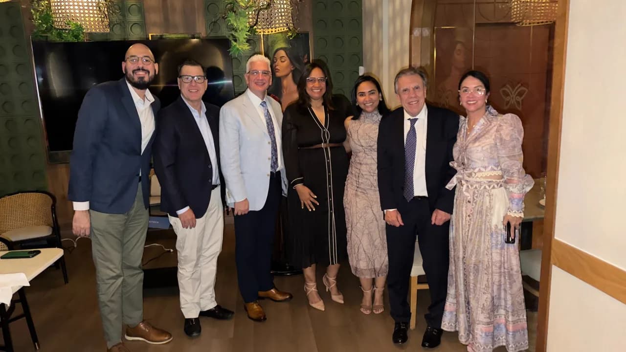 El Cirujano Argentino Dr. Eduardo González y el Dr. Miguel Oller de República Dominicana , se unen en Jornada de Reconstrucción Mamaria junto a Polytech y su Programa Internacional Academy
