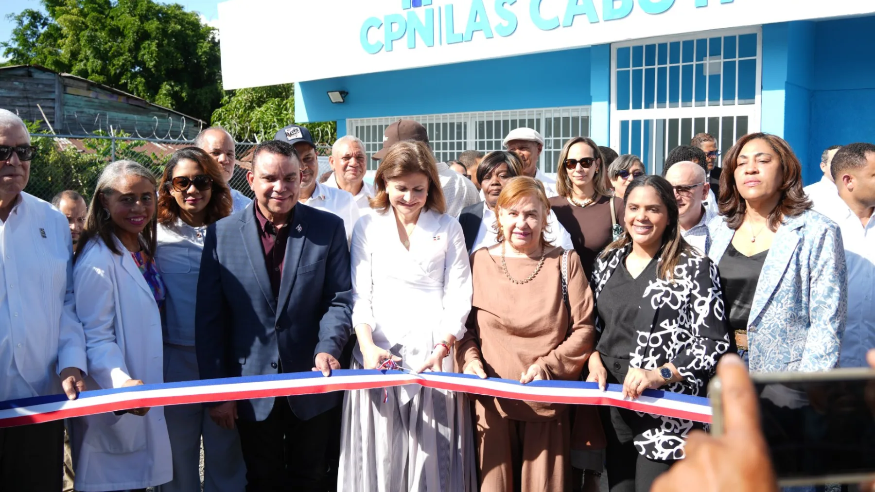 Raquel Peña y director del SNS entregan remozado Centro de Primer Nivel Las Cabuyas, en La Vega
